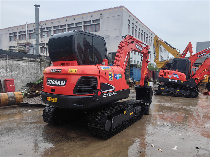 Doosan DX60 Excavator With Good Condition