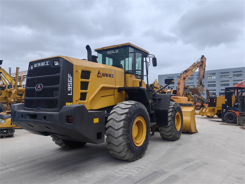 SDLG Loader L956F Almost New