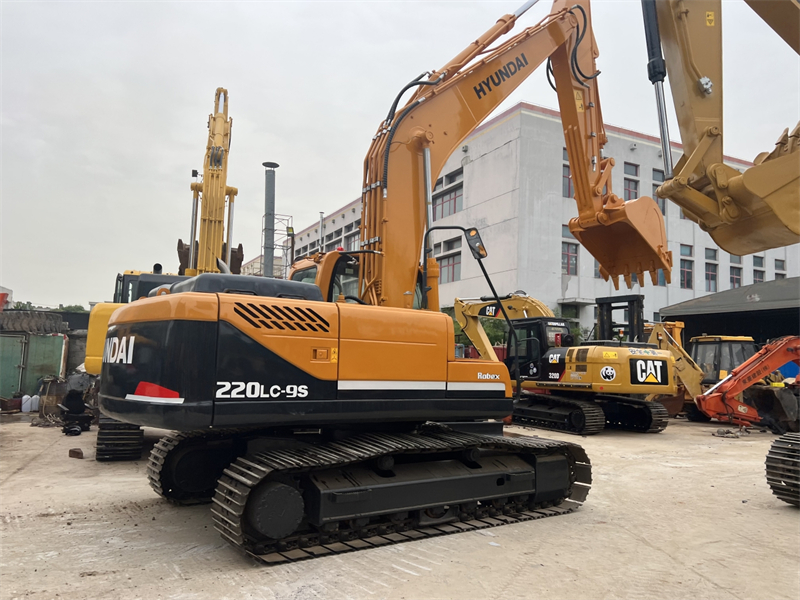 HYUNDAI 220LC-9S Crawler Excavator