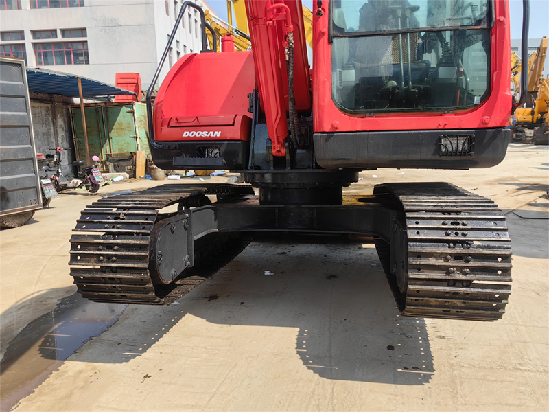 Doosan DX80 Excavator For Sale