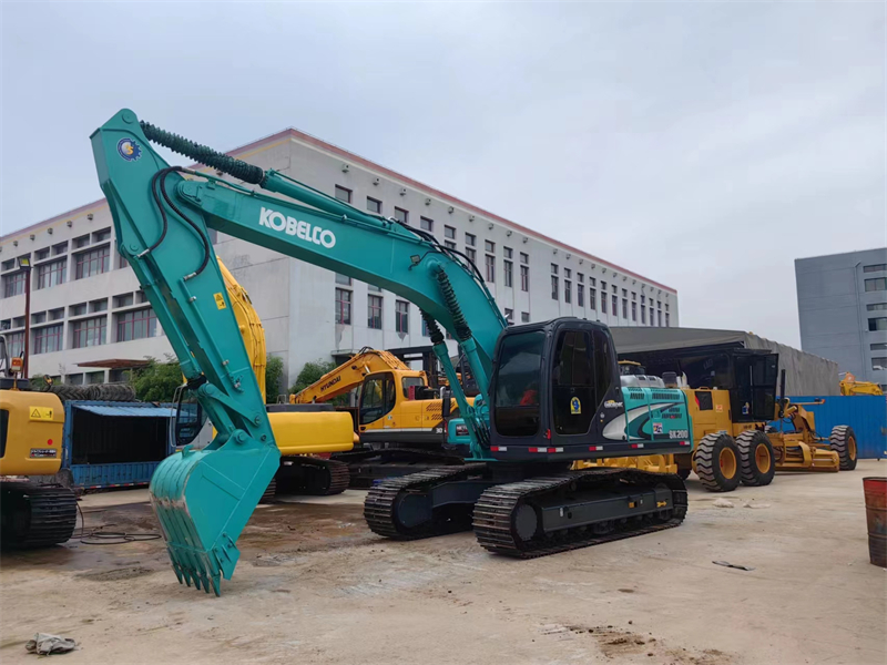 Kobelco SK200-8 Excavator