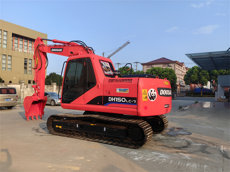 Doosan DH150 Excavator For Sale