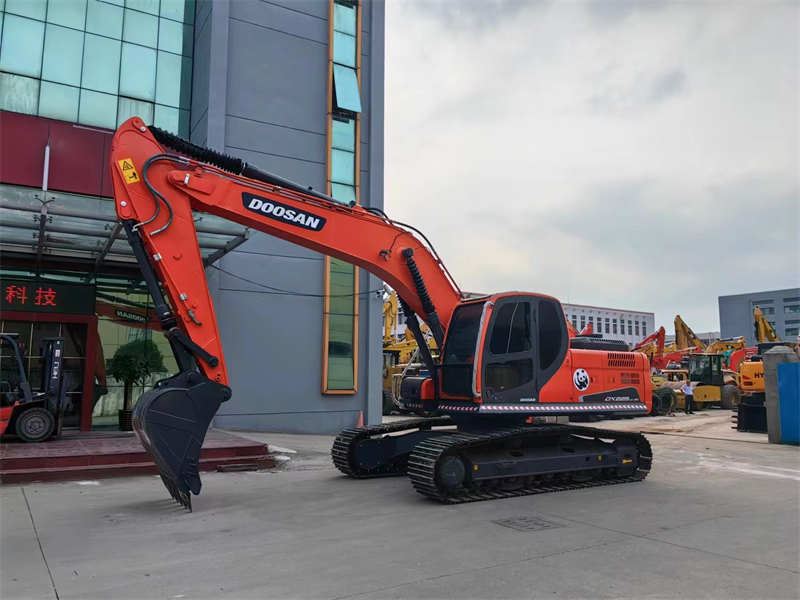 Korea Excavator DX225 DX225LC Doosan Excavator Used