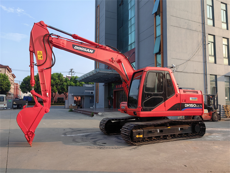 Doosan DH150 Excavator For Sale