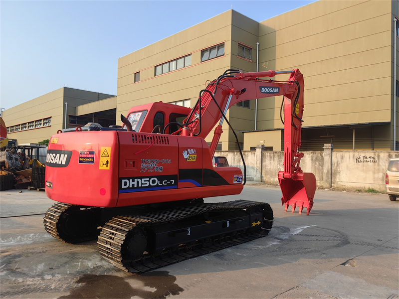 Doosan DH150 Excavator For Sale