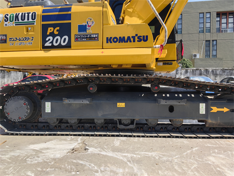 USED EXCAVATOR KOMATSU PC200-8N1