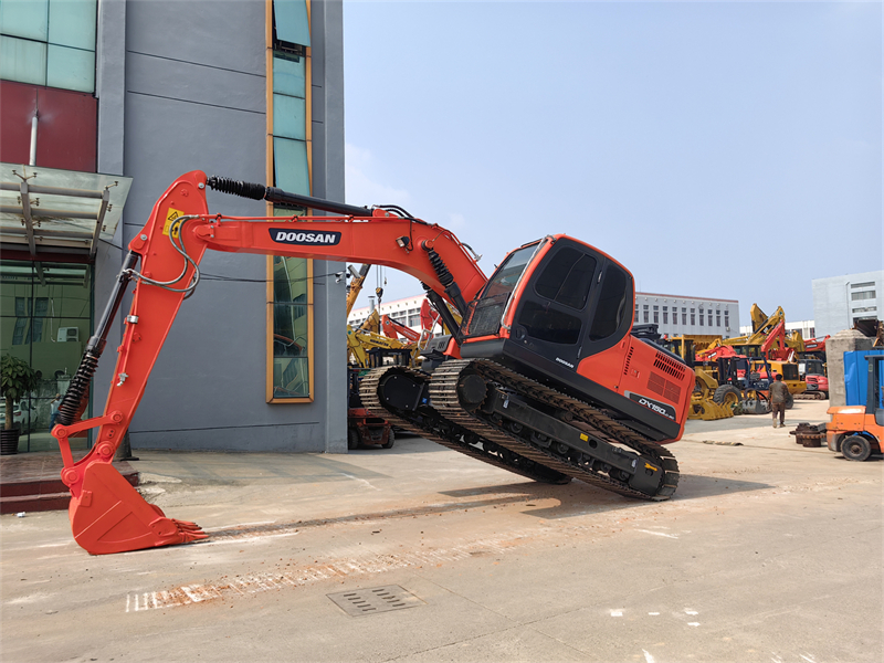 USED Excavators Doosan Dx150LC Dx140 For Sale