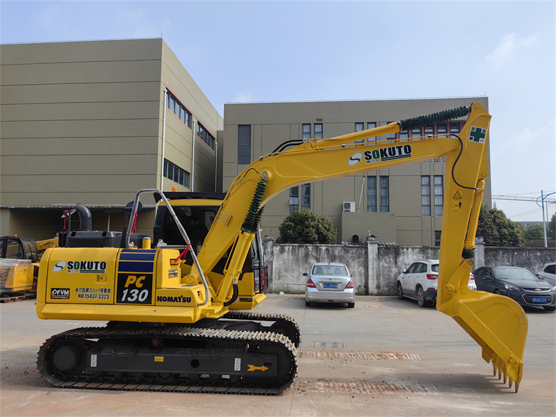 KOMATSU PC130 USED EXCAVATOR PC130-7