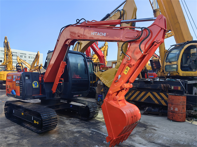 Hitachi ZX70 Excavator