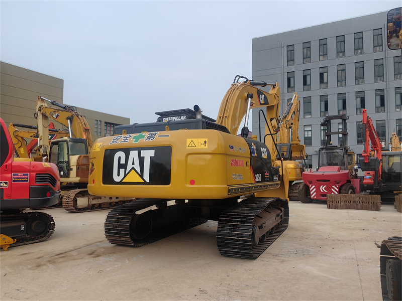 Caterpillar 325D Excavator