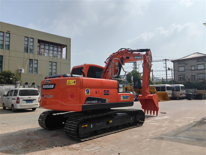 USED EXCAVATOR DOOSAN DX140LC FOR SALE