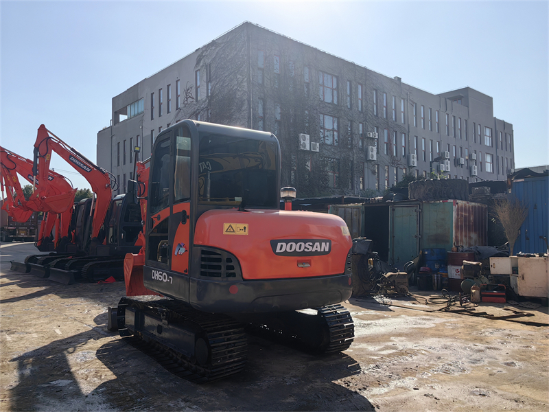 Used Doosan excavator Dh60 6ton mini excavator