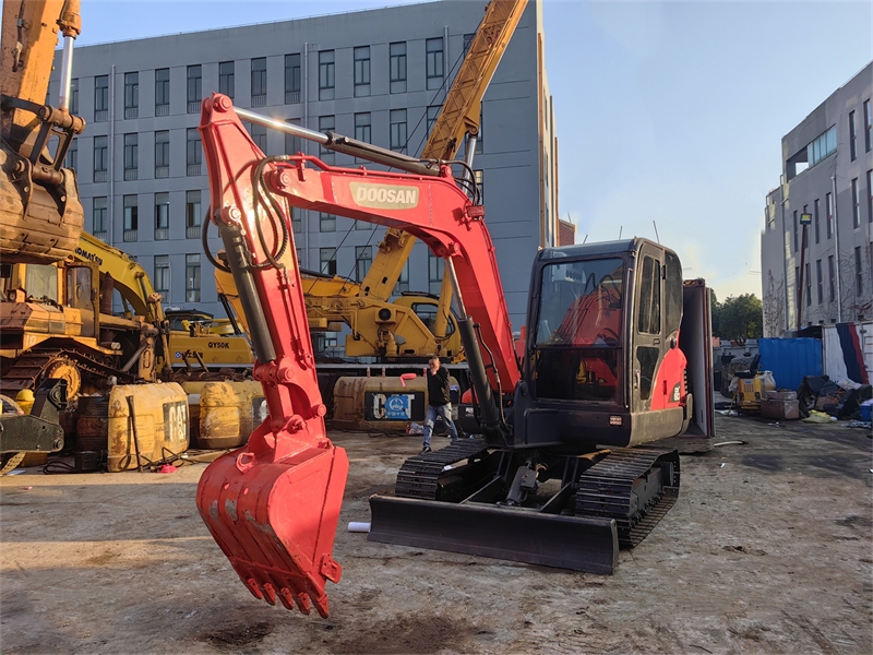 doosan dx60 mini excavator