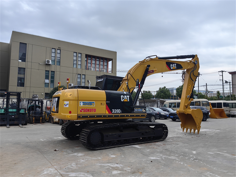 Used Caterpillar 320D excavator