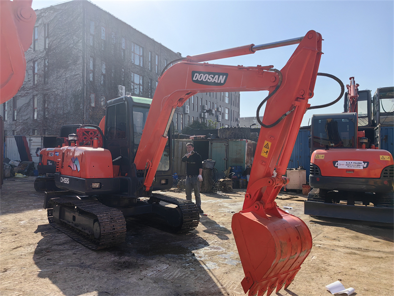 DOOSAN EXCAVATOR DH55