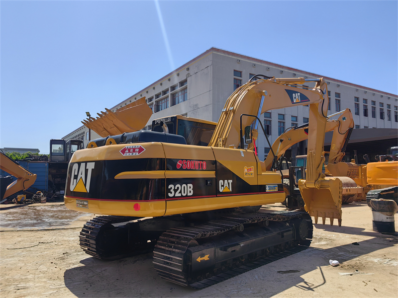 CAT 320B Excavator