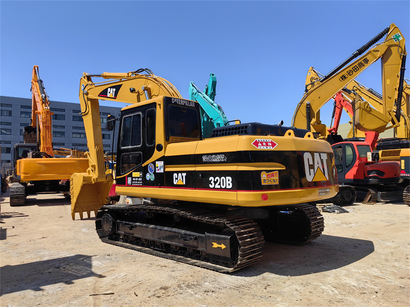 CAT 320B Excavator