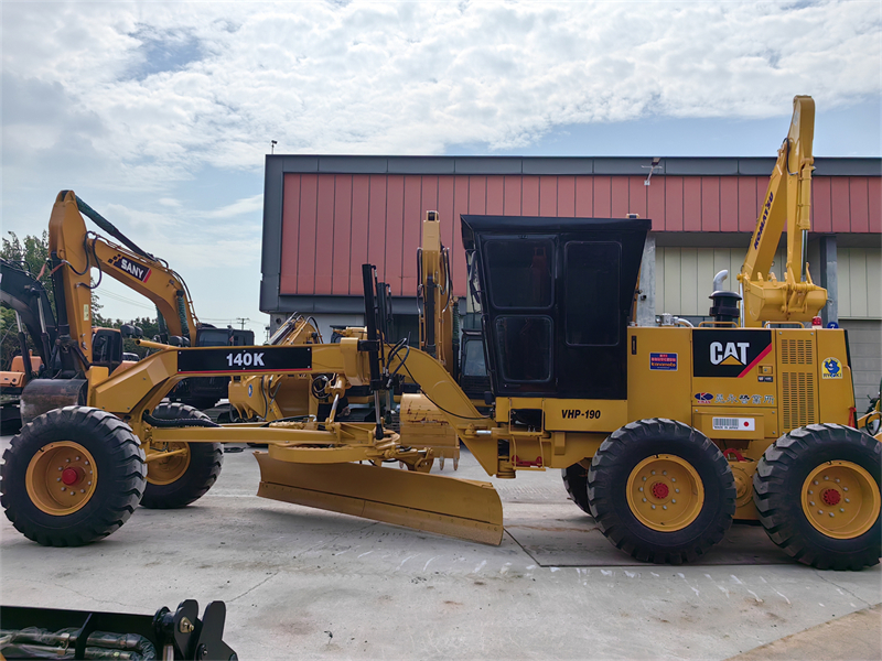 140k cat motor grader