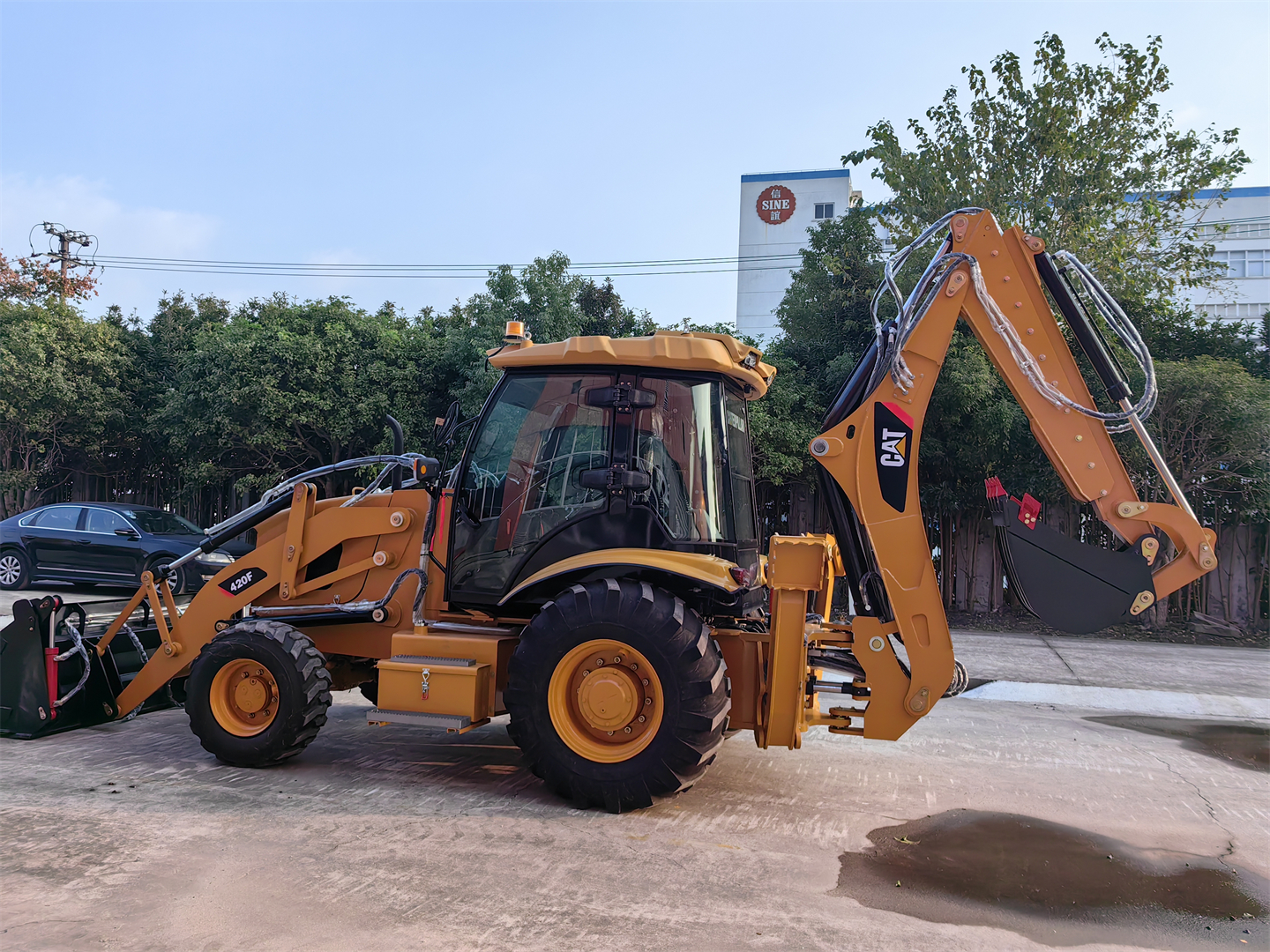 Cat 420f  backohe with extendable boom Multi-functional shovel bucket