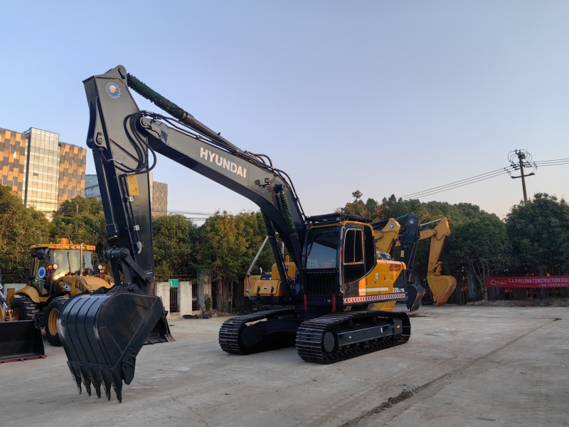 Used Hyundai 220Lc-9 Excavator