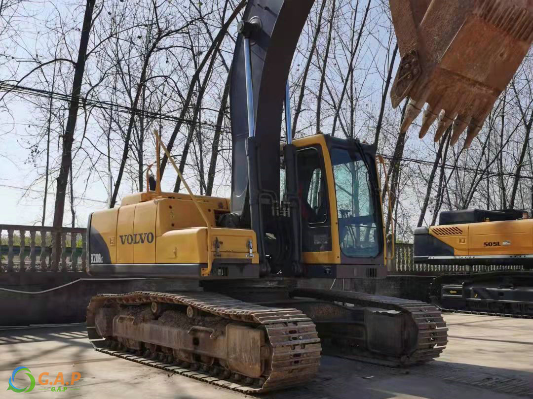 Volvo EC210BLC excavator