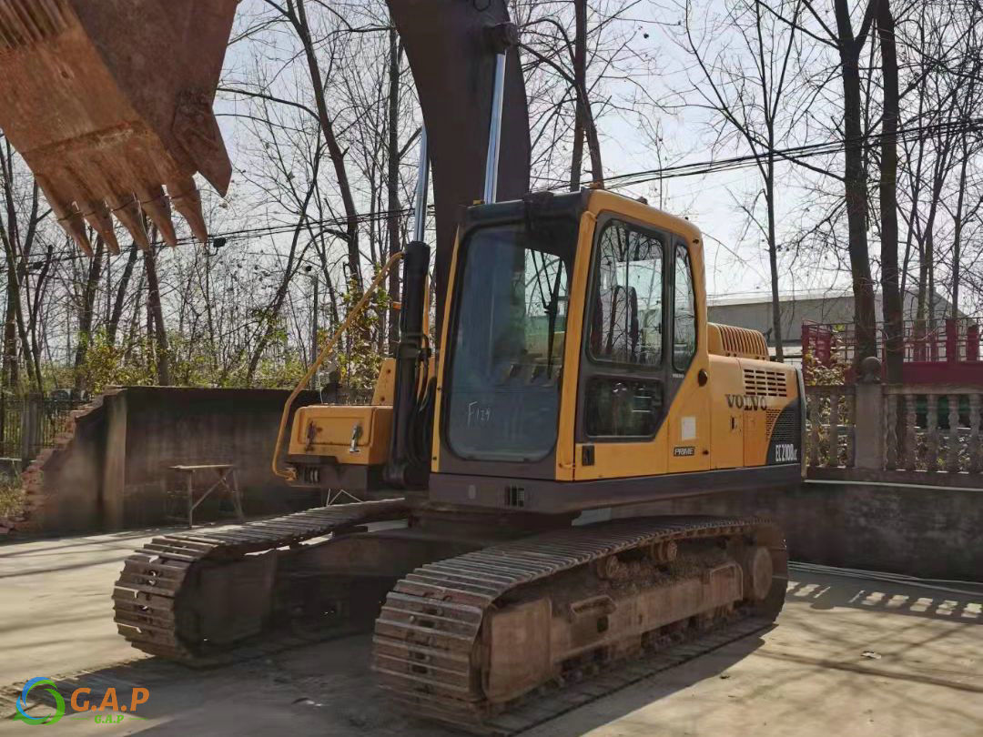 Volvo EC210BLC excavator