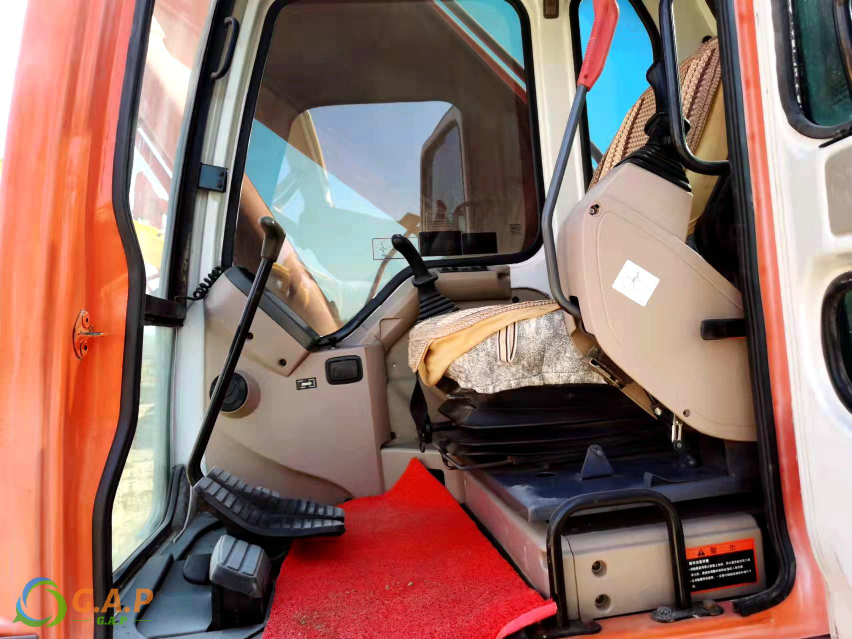 Doosan DH300LC-7 excavator