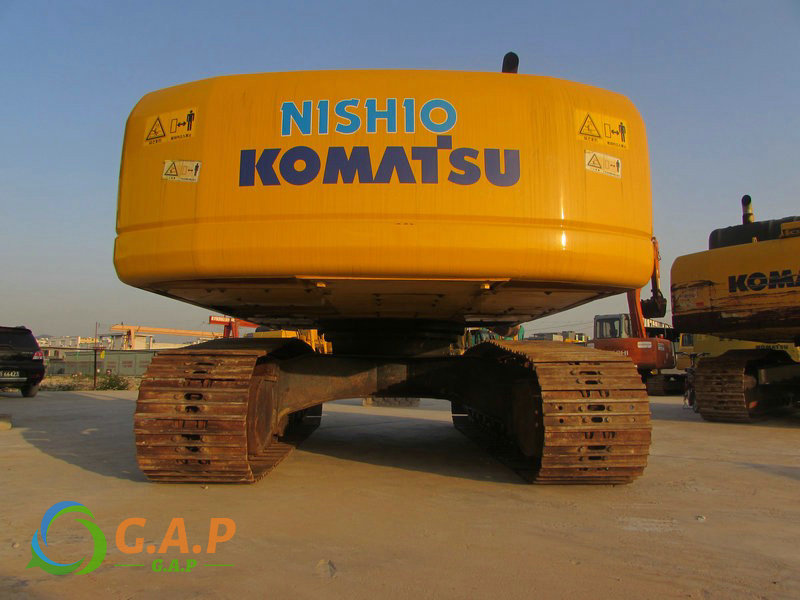 Komatsu PC200-7 Excavator