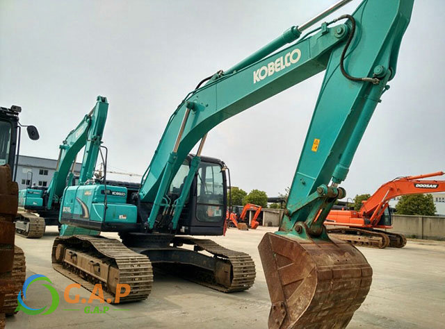 Kobelco SK210-8 Excavator