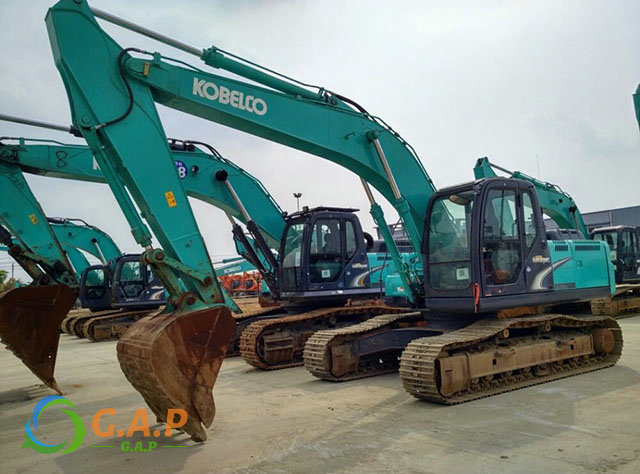 Kobelco SK210-8 Excavator